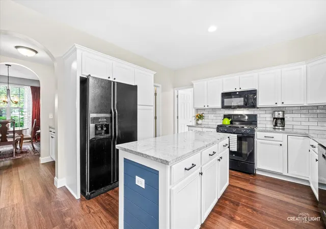 3rd image of 275 Hampton Rd, Sugar Grove, IL 60554 | MLS# 12717148