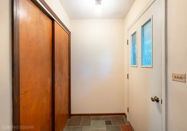 Photo 3 of Single family home for sale at 6914 Meadow Dr, Crystal Lake, IL 60012 | MLS# 12717202 | Listing updated on 2026-09-03