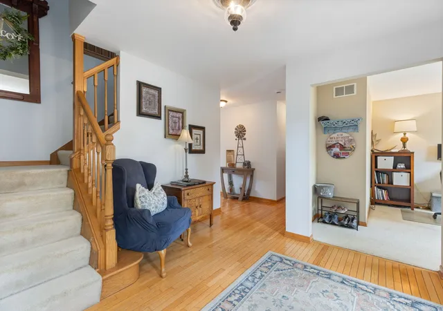4th image of 457 Greenview Ln, Oswego, IL 60543 | MLS# 12717423