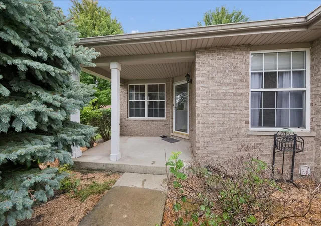 2nd image of 4712 Mikasa Ct, Joliet, IL 60431 | MLS# 12717532