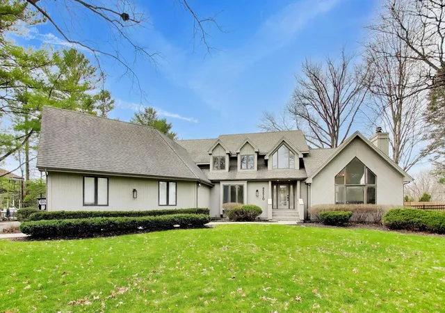 1st image of 8s510 Oxford Ln, Naperville, IL 60565 | MLS# 12717579