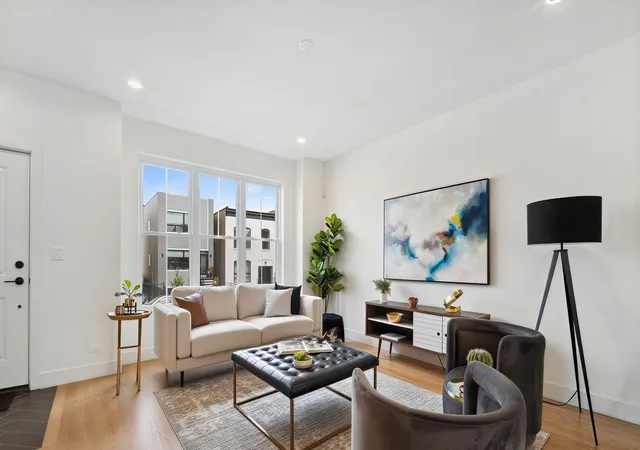 Photo 3 of Single family home for sale at 2517 W Fillmore St, Chicago, IL 60612 | MLS# 12717658 | Listing updated on 2026-08-21