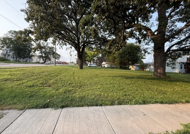 2nd image of 1429 Bluff St, Peru, IL 61354 | MLS# 12717669