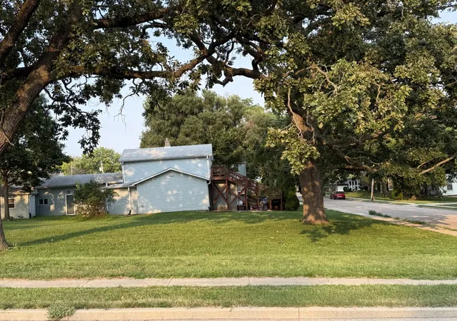3rd image of 1429 Bluff St, Peru, IL 61354 | MLS# 12717669