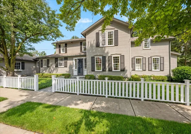 1st image of 133 S River Ln, Geneva, IL 60134 | MLS# 12717679