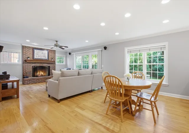 3rd image of 2309 Larkdale Dr, Glenview, IL 60025 | MLS# 12717738