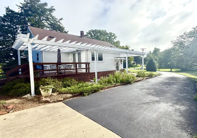 Photo 2 of Sale Pending at 405 N Maple St, Energy, IL 62933 | MLS# 12717774 | Listing updated on 2026-08-20