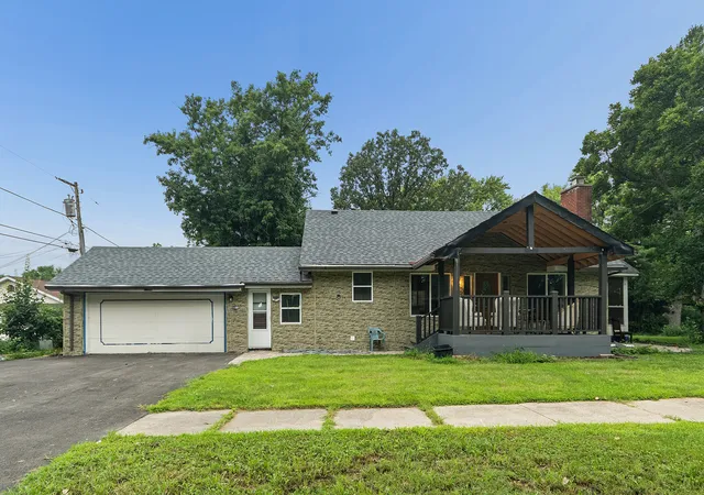 Photo 2 of Single family home for sale at 11200 S Octavia Ave, Worth, IL 60482 | MLS# 12717839 | Listing updated on 2026-08-20