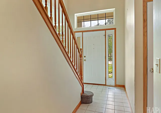 Photo 3 of Single family home for sale at 1091 S Normandy Rd, Waukegan, IL 60085 | MLS# 12717848 | Listing updated on 2026-08-26