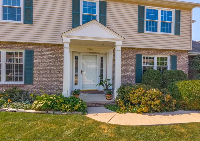 5th image of 3205 Dorset Ct, Bloomington, IL 61704 | MLS# 12717923