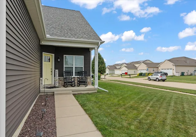 3rd image of 3402 Boulder Ridge Dr #0, Champaign, IL 61822 | MLS# 12717951