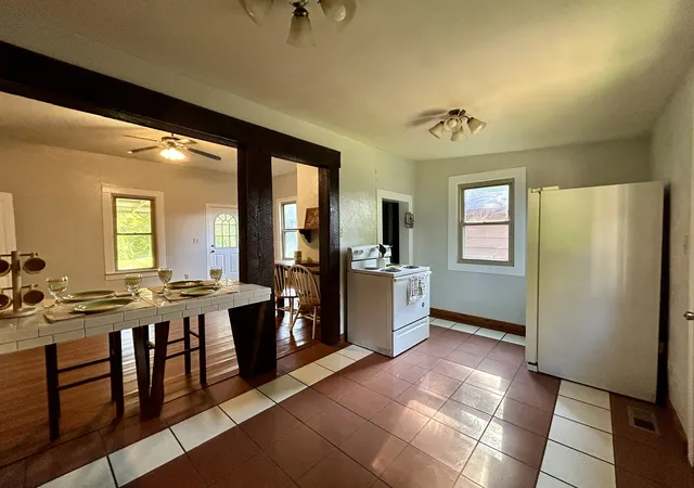 Photo 3 of Sale Pending at 2322 Broken Handle Ln, Carbondale, IL 62902 | MLS# 12717977 | Listing updated on 2026-09-24
