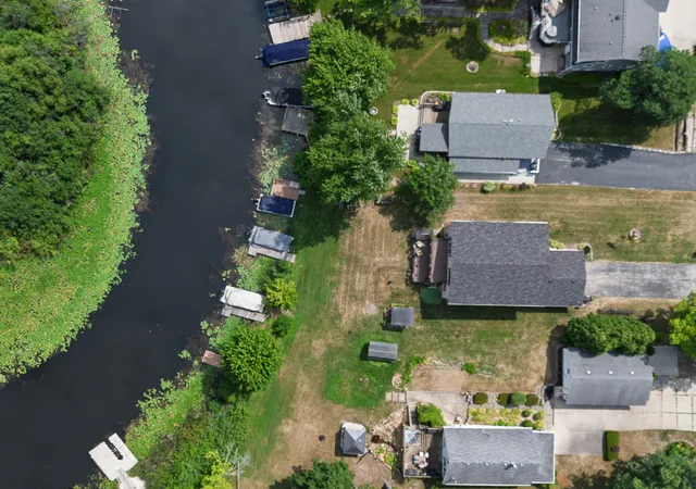 5th image of 24724 74Th St, Paddock Lake, WI 53168 | MLS# 12718029