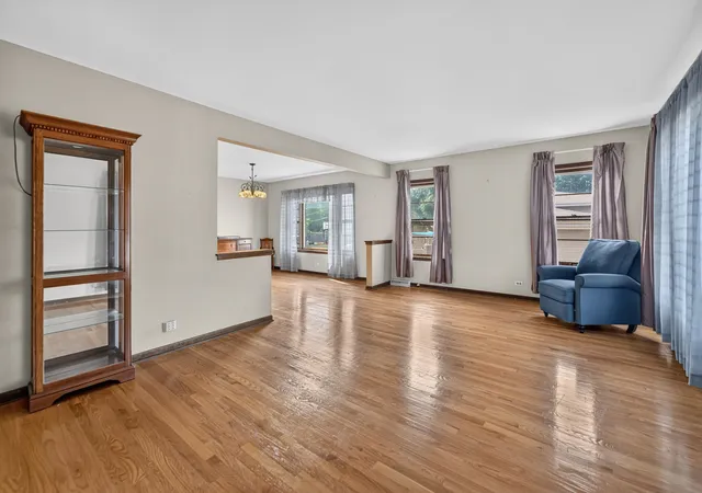 Photo 2 of Single family home for sale at 229 S Grace St, Lombard, IL 60148 | MLS# 12718119 | Listing updated on 2026-09-03