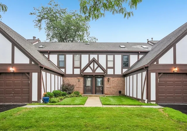 Photo 1 of Townhouse for sale at 7353 Canterbury Pl, Downers Grove, IL 60516 | MLS# 12718133 | Listing updated on 2026-08-21