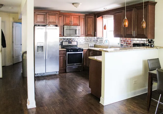 Photo 2 of Single family home for sale at 10420 S Peoria St, Chicago, IL 60643 | MLS# 12718180 | Listing updated on 2026-10-07