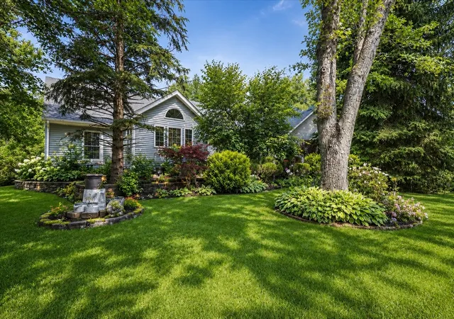 Photo 2 of Single family home for sale at 38690 N Blvd View Ave, Wadsworth, IL 60083 | MLS# 12718247 | Listing updated on 2026-08-21