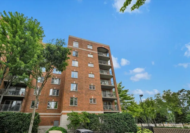 13th image of 430 S Western Ave #711, Des Plaines, IL 60016 | MLS# 12718272