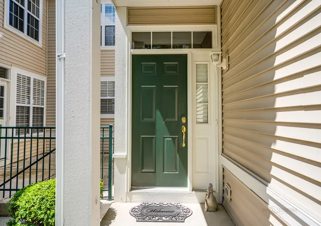 Photo 3 of Townhouse for sale at 1440 W Remington Ln, Round Lake, IL 60073 | MLS# 12718276 | Listing updated on 2026-09-27