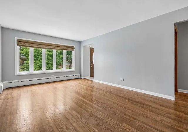 Photo 3 of Single family home for sale at 4916 N Rutherford Ave, Chicago, IL 60656 | MLS# 12718398 | Listing updated on 2026-09-11