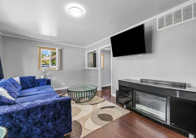Photo 3 of Single family home for sale at 454 Indianwood Blvd, Park Forest, IL 60466 | MLS# 12718401 | Listing updated on 2026-08-18