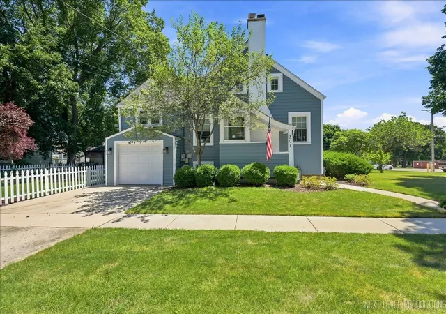 1st image of 301 N 4th St, Geneva, IL 60134 | MLS# 12718488