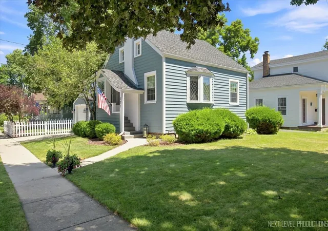 3rd image of 301 N 4Th St, Geneva, IL 60134 | MLS# 12718488