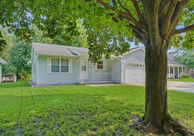 3rd image of 2618 W John St, Champaign, IL 61821 | MLS# 12718556