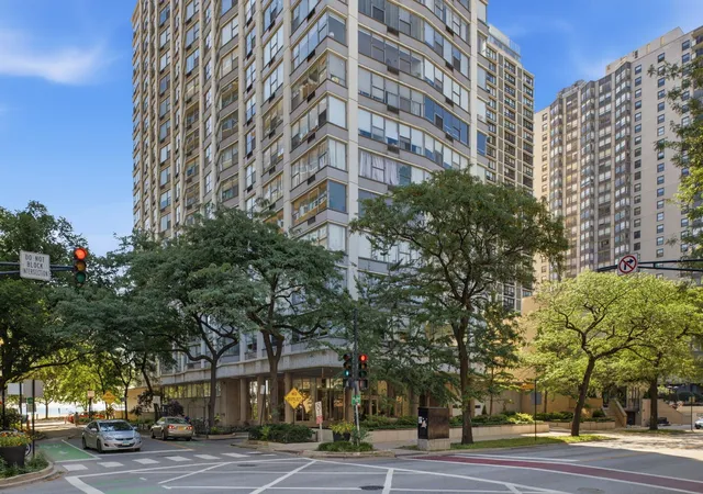 1st image of 5757 N Sheridan Rd #19D, Chicago, IL 60660 | MLS# 12718565