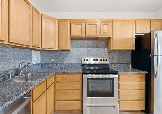 5th image of 5757 N Sheridan Rd, Chicago, IL 60660