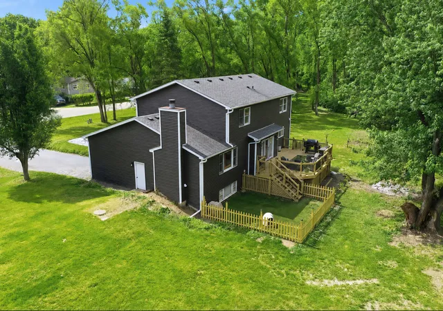 4th image of 2711 Old Oak Dr, Mc Henry, IL 60050 | MLS# 12718677