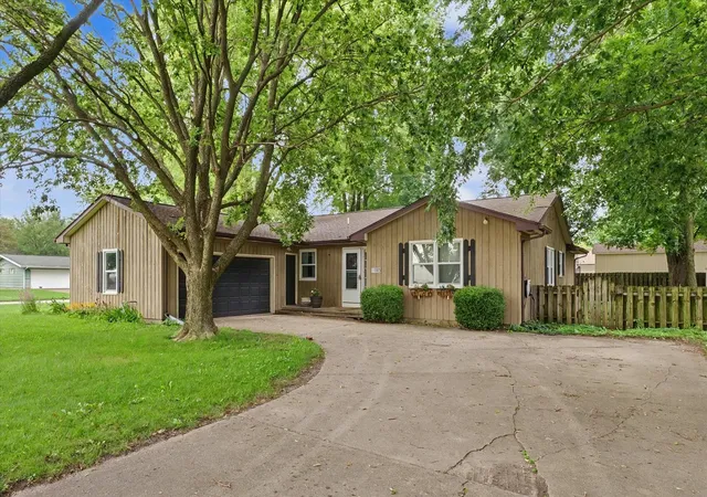2nd image of 110 N Joy Dr, Ogden, IL 61859 | MLS# 12718754