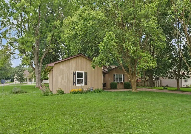 3rd image of 110 N Joy Dr, Ogden, IL 61859 | MLS# 12718754
