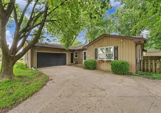 4th image of 110 N Joy Dr, Ogden, IL 61859 | MLS# 12718754
