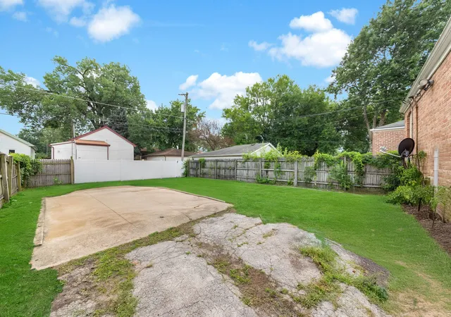 16th image of 423 Jefferson St, Dolton, IL 60419 | MLS# 12719063