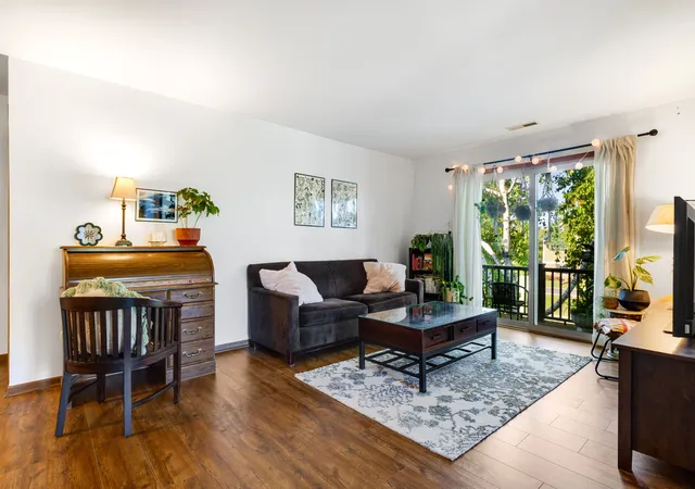 2nd image of 1344 Mcdowell Rd #201, Naperville, IL 60563 | MLS# 12719205