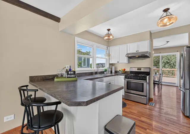 5th image of 1334 Allison Ln, Schaumburg, IL 60194 | MLS# 12719212
