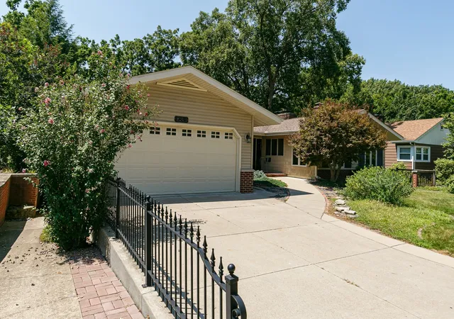 Photo 2 of Single family home for sale at 1831 45th Street, Moline, IL 61265 | MLS# 12719216 | Listing updated on 2026-09-03