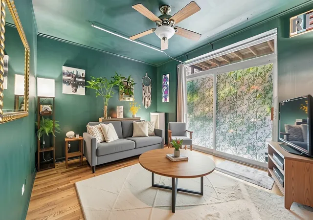 Photo 3 of Sale Pending at 715 W Barry Ave #5B, Chicago, IL 60657 | MLS# 12719226 | Listing updated on 2026-10-07