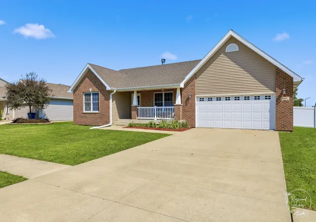 3rd image of 645 School Dr, Bourbonnais, IL 60914 | MLS# 12719287
