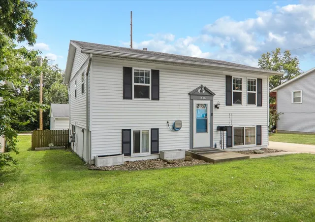 1st image of 1616 Indiana St, Bloomington, IL 61701 | MLS# 12719371