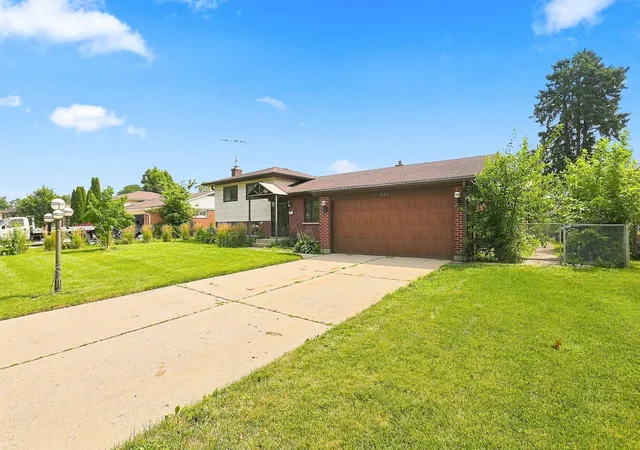 42nd image of 935 Anderson Ter, Des Plaines, IL 60016 | MLS# 12719392