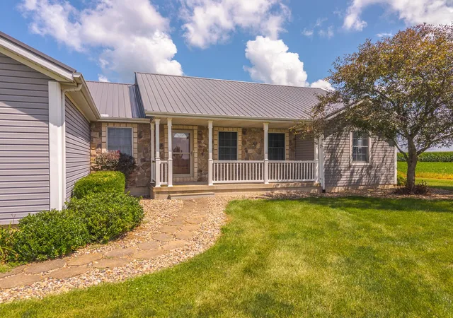 Photo 2 of Single family home for sale at 9850 N 300 East Rd, Gridley, IL 61744 | MLS# 12719513 | Listing updated on 2026-09-01