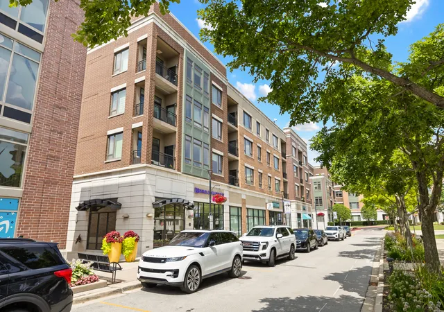 Photo 2 of Condo for sale at 801 Village Ctr Dr #302, Burr Ridge, IL 60527 | MLS# 12719520 | Listing updated on 2026-08-18