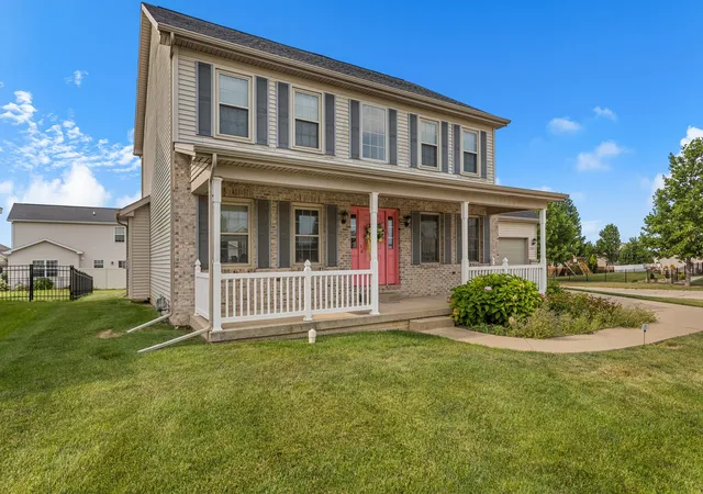 2nd image of 1701 Hunters Ridge Ct, Mahomet, IL 61853 | MLS# 12719551