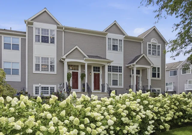 image of 2905 Shelly Ln, Aurora, IL 60504 | MLS# 12719593