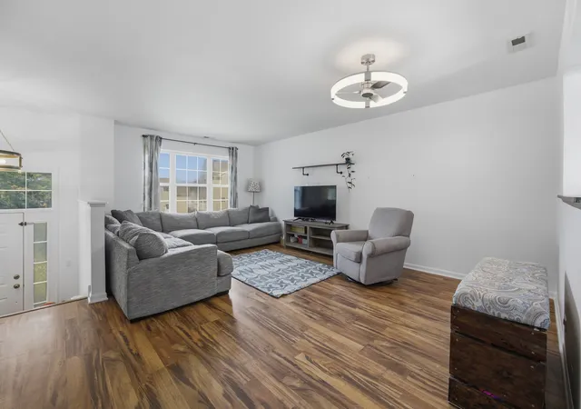 image of 2905 Shelly Ln, Aurora, IL 60504 | MLS# 12719593