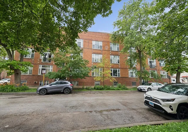 Photo 2 of Condo for sale at 3845 W Altgeld St #G, Chicago, IL 60647 | MLS# 12719645 | Listing updated on 2026-09-04