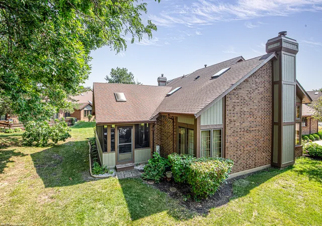 Photo 33 of Townhouse for sale at 13318 Oak Hills Pkwy #5, Palos Heights, IL 60463 | MLS# 12719695 | Listing updated on 2026-09-01