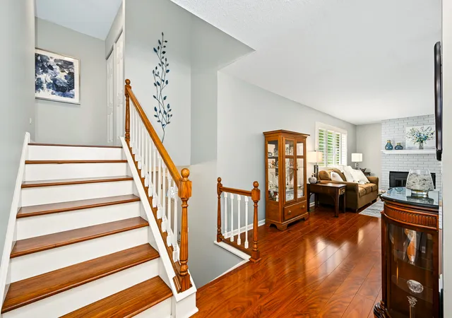 Photo 4 of Single family home for sale at 6930 Blue Flag Ave, Woodridge, IL 60517 | MLS# 12719700 | Listing updated on 2026-08-27